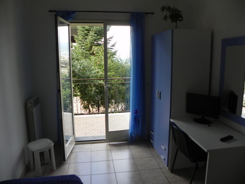 Affittacamere Bellavista Кастильоне ди Сичилия Екстериор снимка